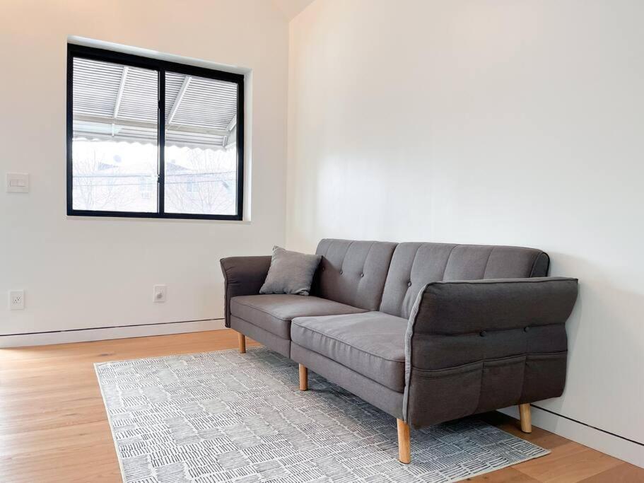 New Ample And Cozy One Bedroom Apt In Brooklyn At Rem-Casa New York Exteriér fotografie