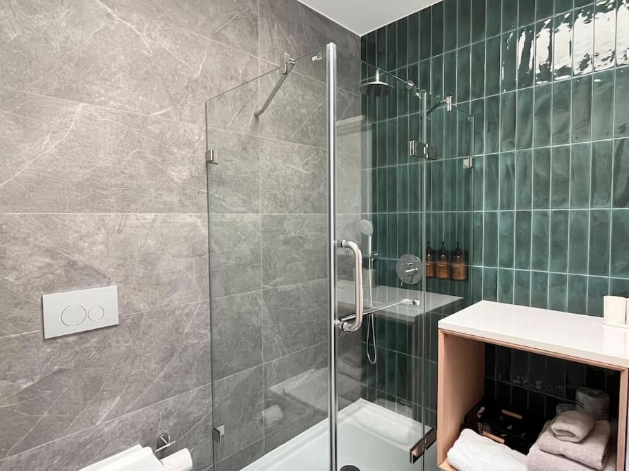 New Ample And Cozy One Bedroom Apt In Brooklyn At Rem-Casa New York Exteriér fotografie